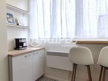 Închiriere - Apartament în Center,  Sofia