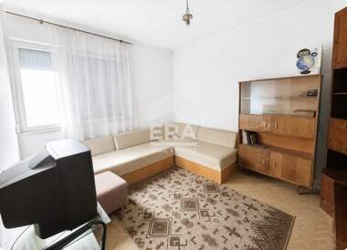 Продажба - Апартамент в Дружба 1,  Хасково