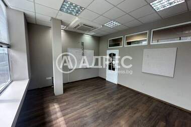 Închiriere - Birou în Geo Milev,  Sofia