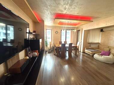 Verkauf - Wohnung in Wazrajdane,  Burgas