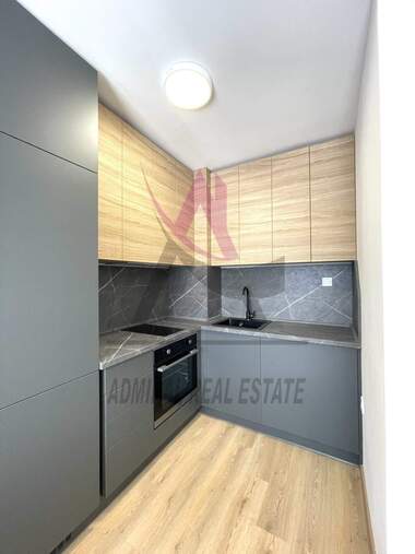 Închiriere - Apartament în Mladost 1,  Varna