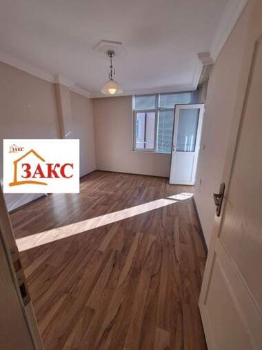 Продажба - Апартамент във Възрожденци,  Кърджали