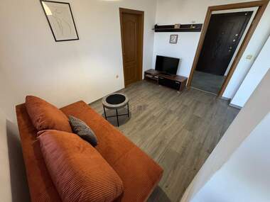 Închiriere - Apartament în Lazur,  Burgas