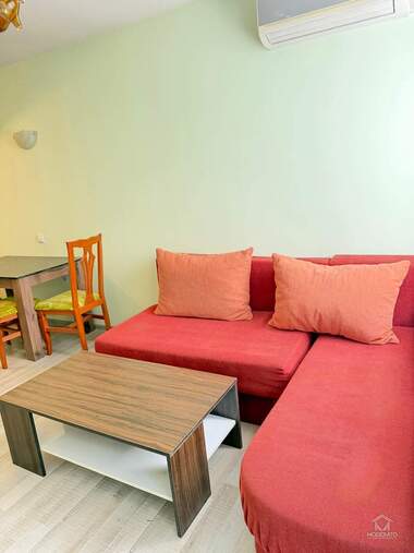 Închiriere - Apartament în Văzrajdane,  Burgas