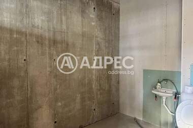 Ενοίκιο - Κατάστημα σε Кръстова вада,  София
