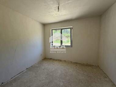 Verkauf - Wohnung in Wazrajdane 3,  Warna