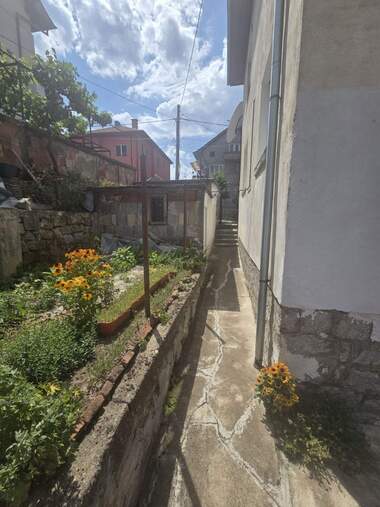 Satış - Ev katı olarak Centar,  Kiustendil