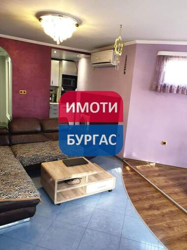 Продажа - Квартира в Изгрев,  Бургас