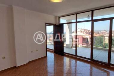 Продажба - Апартамент в Свети Влас,  Бургас