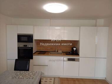 Verkauf - Wohnung in Zentar,  Iambol