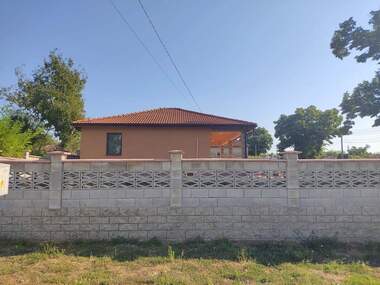Vânzare - Casă în Rosenovo,  Dobrice