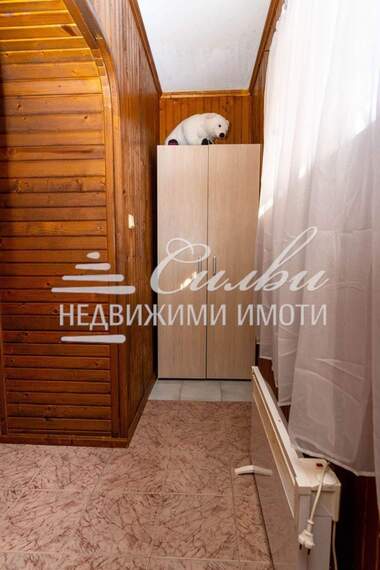 Продажба - Етаж от къща в Център,  Шумен