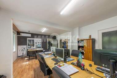 Verkauf - Büro in Elektron,  Warna