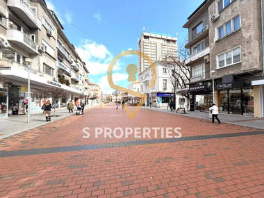 Vânzare - Apartament în Center,  Varna