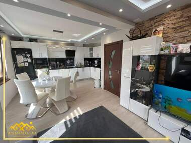 For sale - Apartment in Kazanlak,  Stara Zagora
