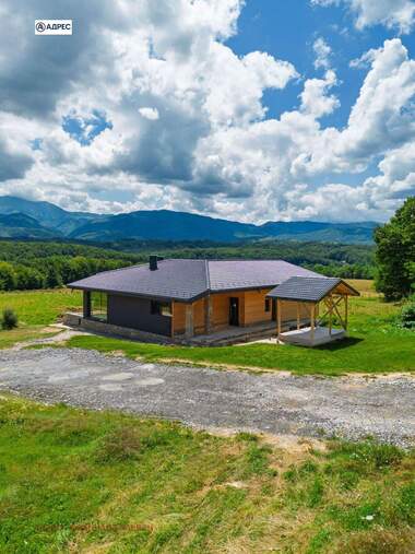 For sale - House in Aprilci,  Lovech