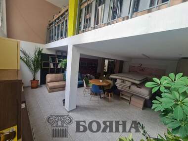 Vânzare - Magazin/Birou/Salon de frumusețe/Restaurant/Cabinet de stomatologie în Center,  Ruse