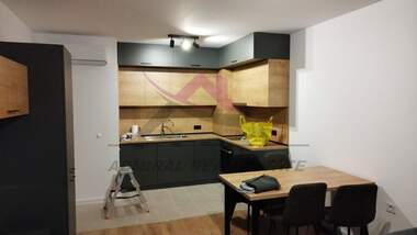 Miete - Wohnung in Pobeda,  Warna