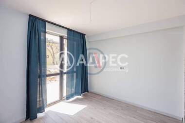 Satış - Apartman olarak Vazrajdane 3,  Varna