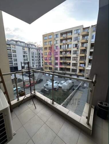 Miete - Wohnung in Pobeda,  Warna