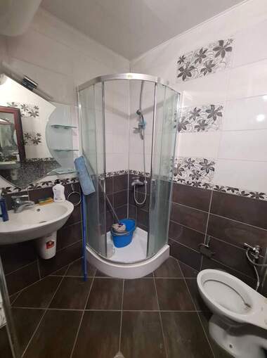 Închiriere - Apartament în Badema,  Haskovo