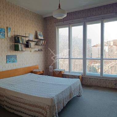 Satış - Apartman olarak Karnobat,  Burgas