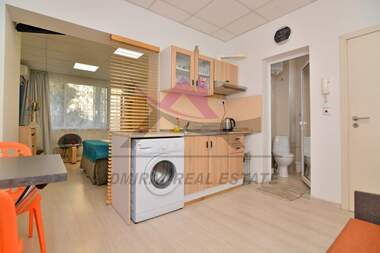 Închiriere - Apartament în VINS - Ceerven ploștiad,  Varna
