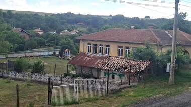 For sale - House in Leskovec,  Pernik