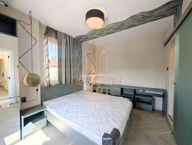 Vânzare - Apartament în Țentralna poștia,  Varna