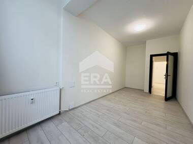 Închiriere - Apartament în Dărvenița,  Sofia