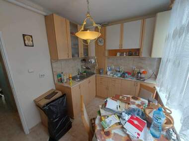 Verkauf - Wohnung in Kooperatiwen  pazar,  Targowishte