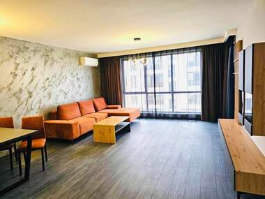 Închiriere - Apartament în Hristo Smirnenski,  Plovdiv