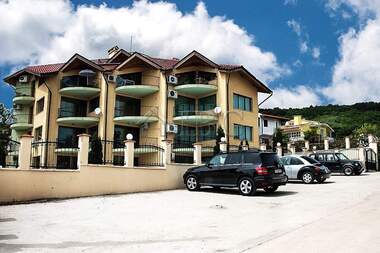Vânzare - Apartament în Balcic,  Dobrice