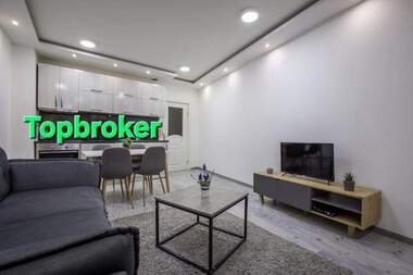 Închiriere - Apartament în Mladejki hălm,  Plovdiv
