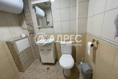 Închiriere - Apartament în Kolhozen pazar,  Varna