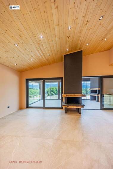 For sale - House in Aprilci,  Lovech
