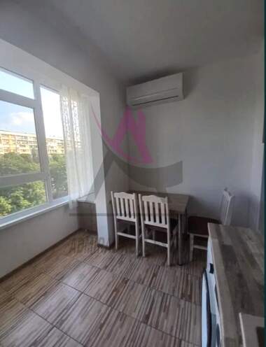 Închiriere - Apartament în Ceaîka,  Varna