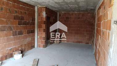 Vânzare - Apartament în Tri ceuceura-sever,  Stara Zagora