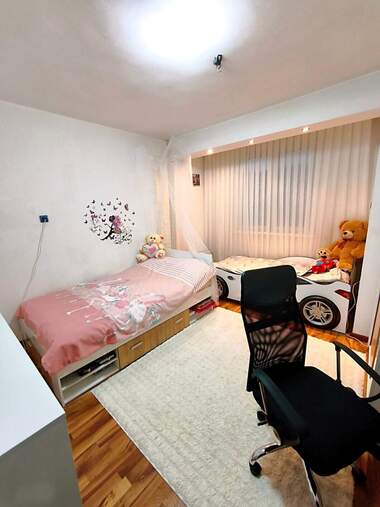Vânzare - Apartament în Țentăr,  Pernik