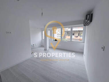 Vânzare - Apartament în Kolhozen pazar,  Varna