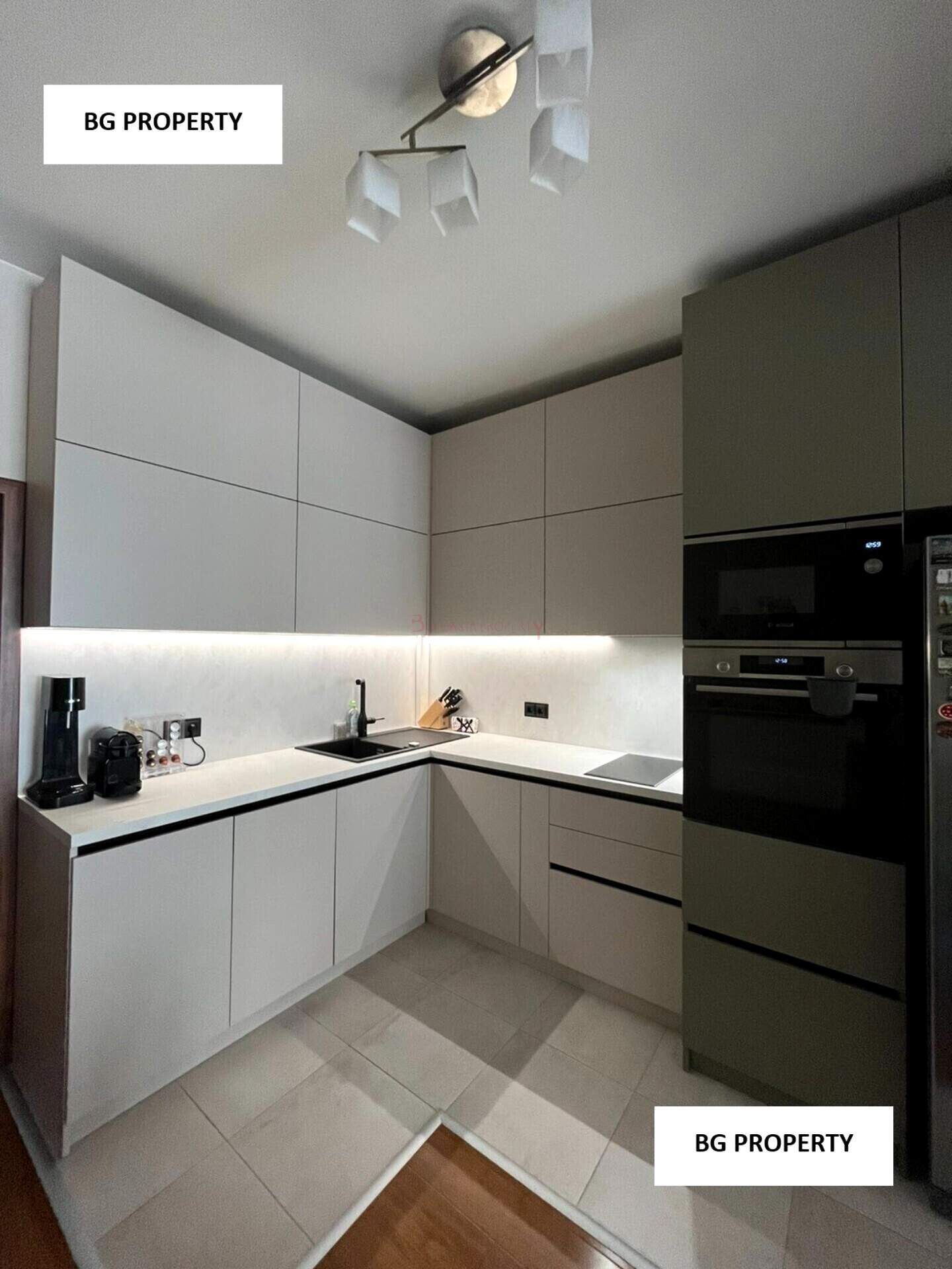 Cu trei camere Apartament în Center, Sofia – fotografia 7