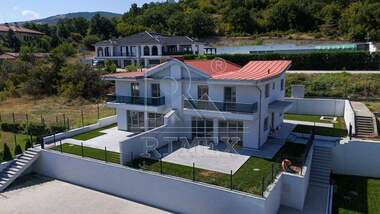 For sale - House in Belashtica,  Plovdiv