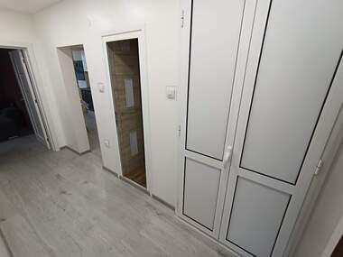 Închiriere - Apartament în Zornița,  Burgas