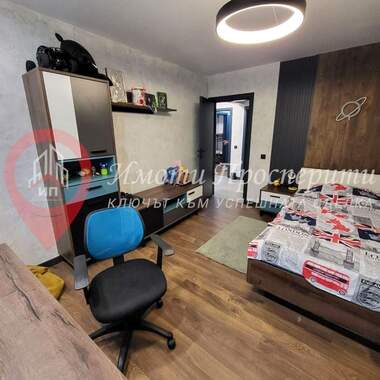 Vânzare - Apartament în Iztok,  Pernik