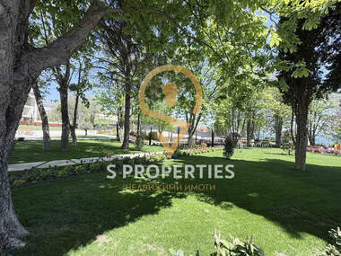 Închiriere - Apartament în Briz,  Varna