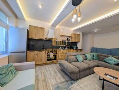 Vânzare - Apartament în Center,  Varna