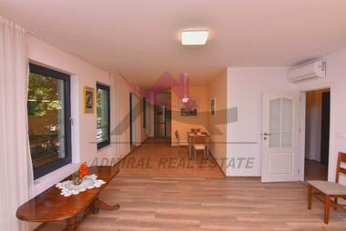 For rent - Apartment in VINS - Cherven ploshtad,  Varna