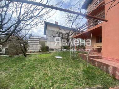 For sale - House in Bankia,  Sofia
