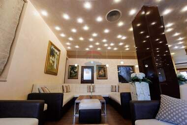 For sale - Hotel in Razlog,  Blagoevgrad