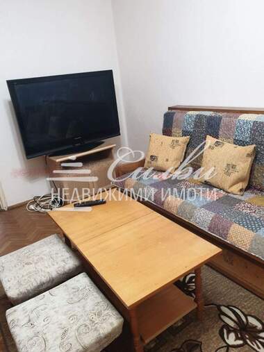 Închiriere - Apartament în Dobrudjanski,  Șumen